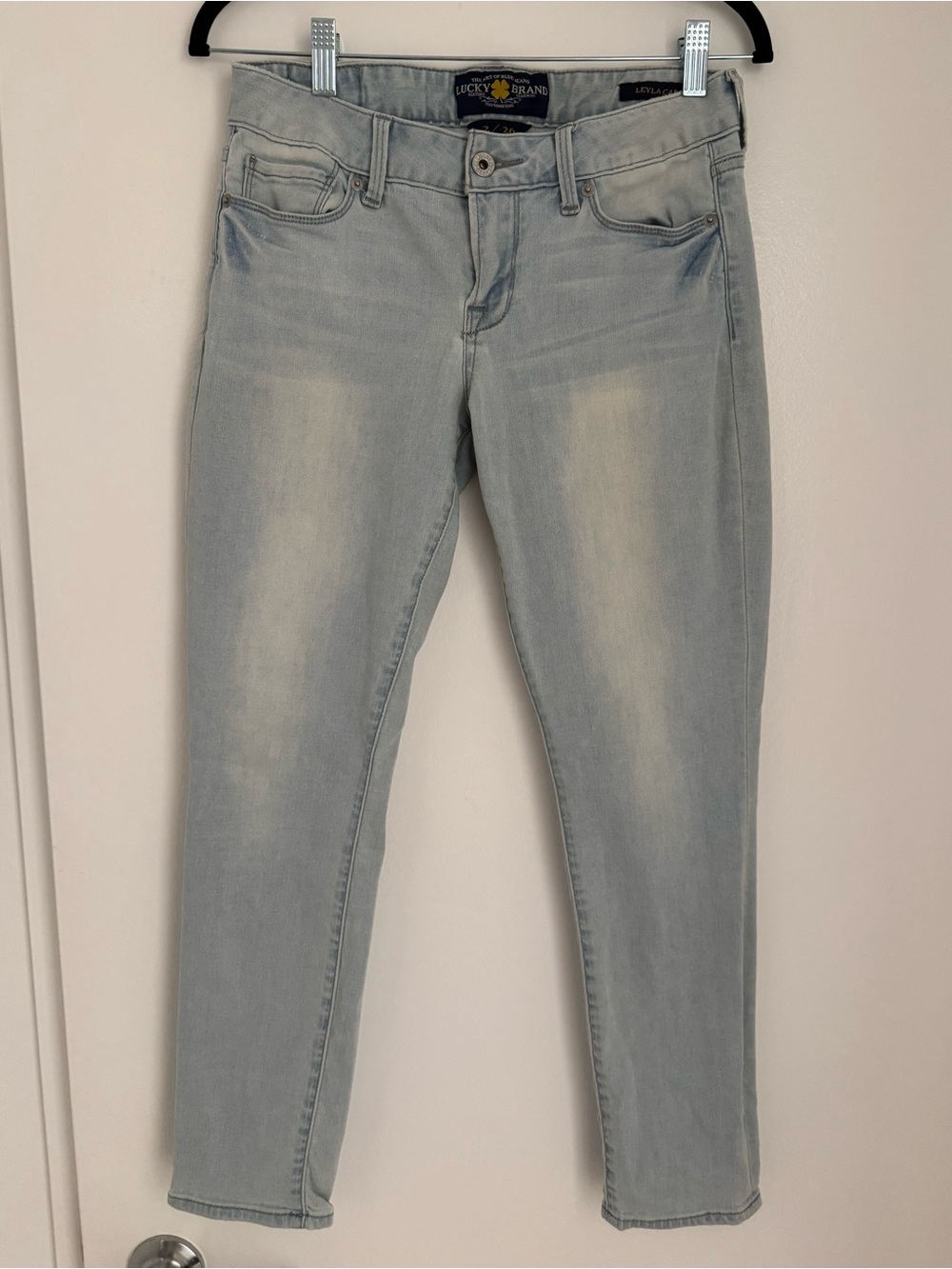 Lucky Brand Women's Light Wash Capri Pants